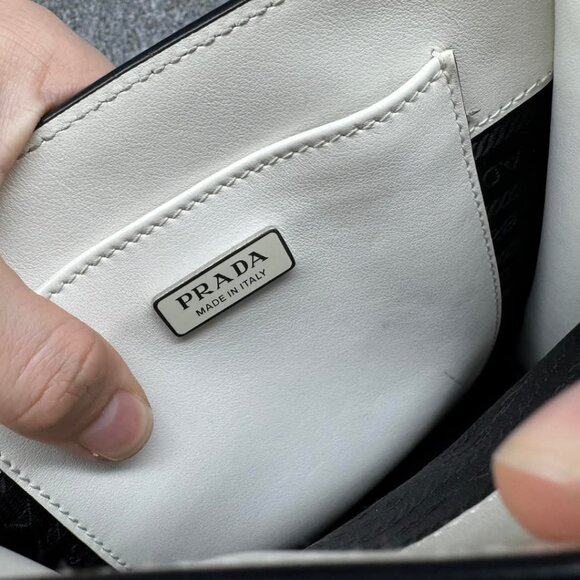 Prada Leather Satchel Bag 850-031025 - Picture 16 of 16